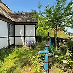 Artist'S Home With Field Views On Mon Hébergement de vacances Stege
