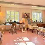 Artist's With Field Views On Mon