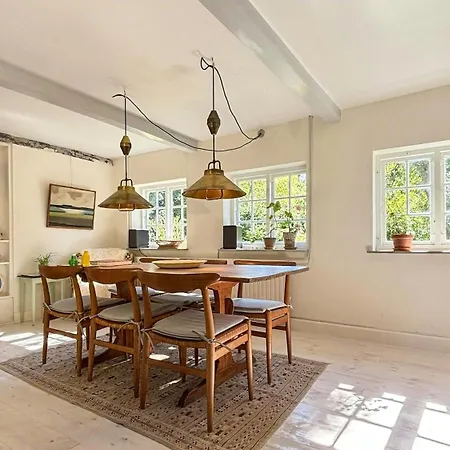 Дом отдыха Artist's With Field Views On Mon