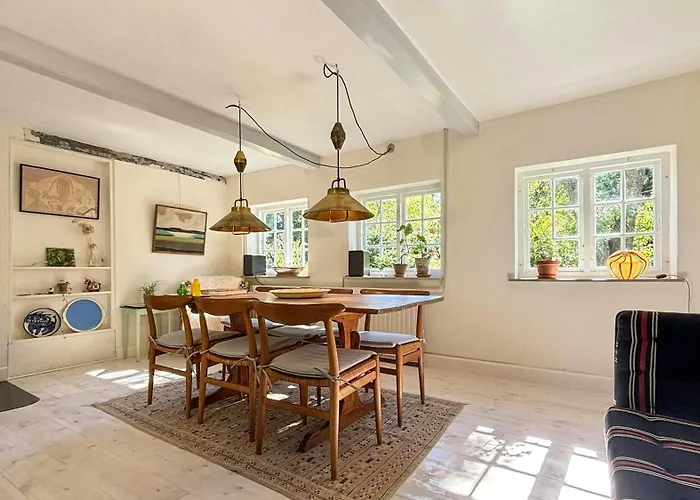 Сasa de vacaciones Artist's With Field Views On Mon