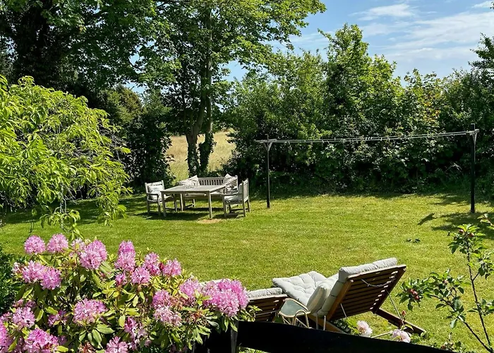 Сasa de vacaciones Artist's With Field Views On Mon *