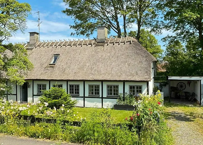 Сasa de vacaciones Artist's With Field Views On Mon